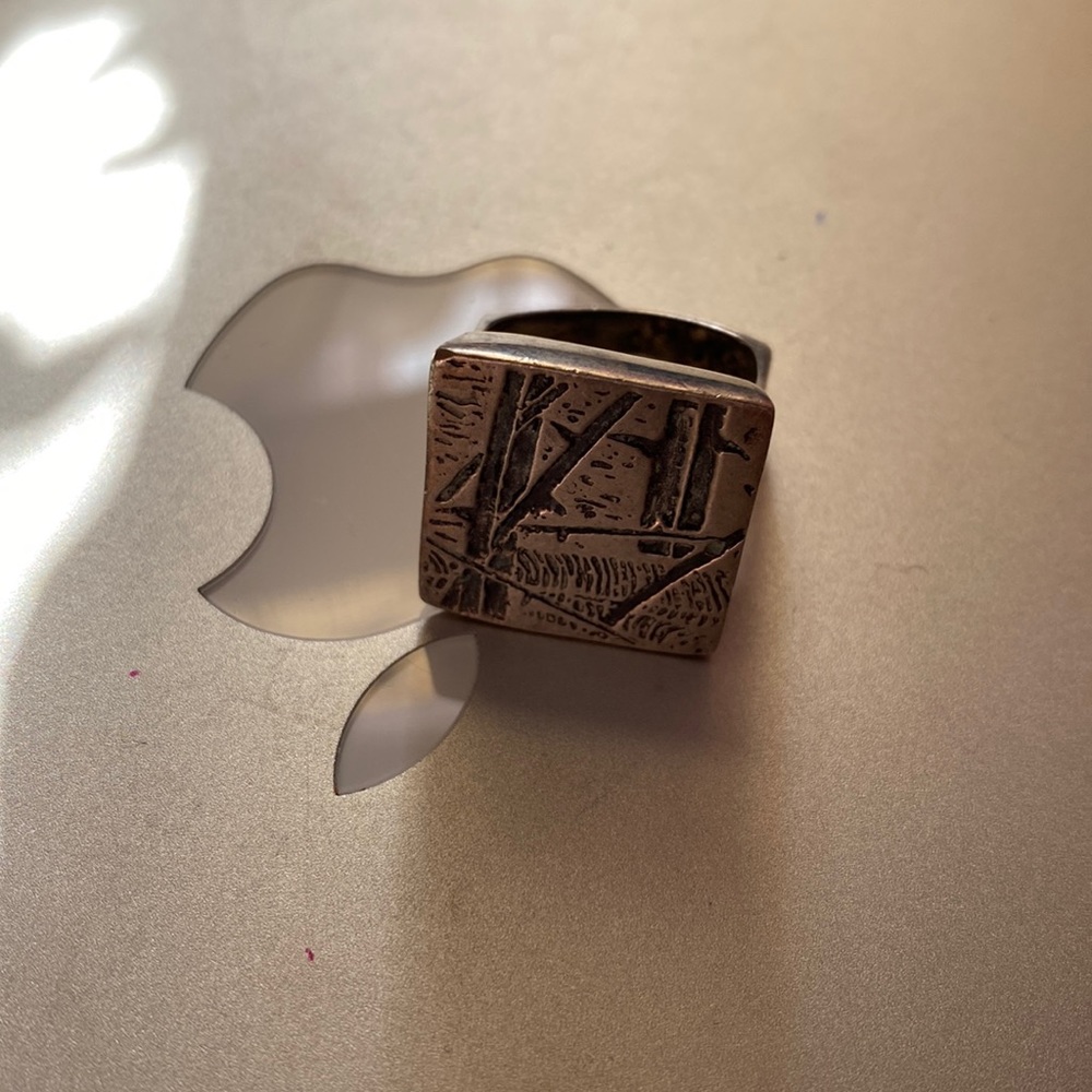 Man’s ring